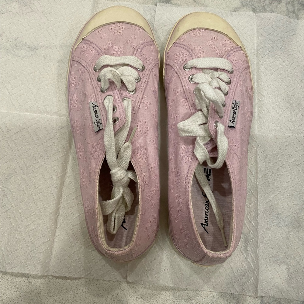 American Eagle Outfitters Light lavender Lace Sneakers